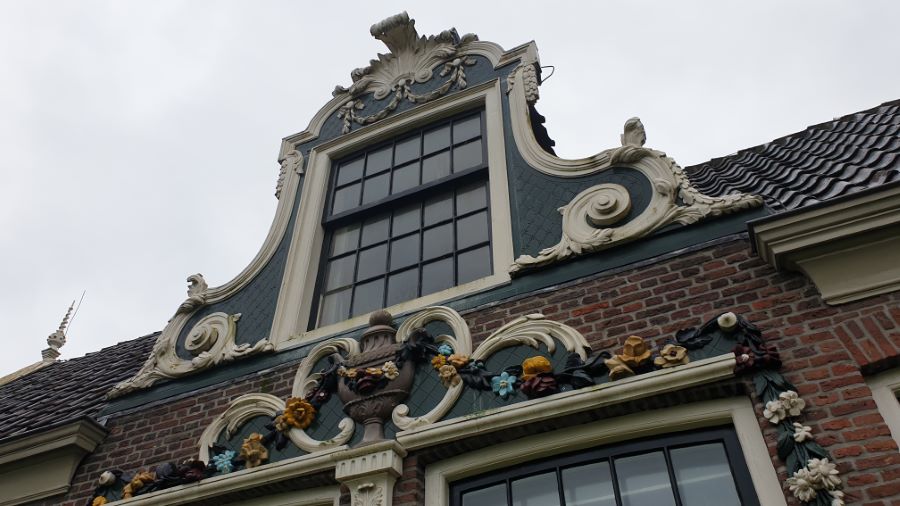 Restauratie geveldecoratie